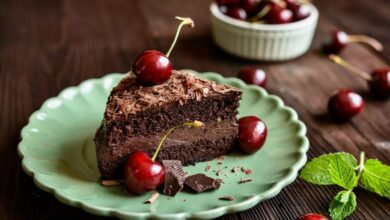 Пирожное с вишней