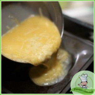 Яичница с сыром в духовке - фото шаг 5