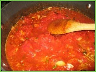 Яичница с томатной пастой - фото шаг 2