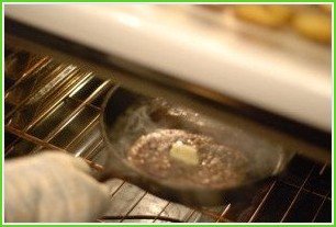 Стейк из телятины на сковороде - фото шаг 4