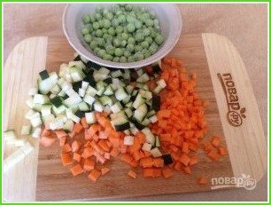 Картофельно-рыбные котлеты с овощами в духовке - фото шаг 1