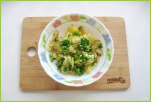 Картофельный салат с зеленым луком - фото шаг 4