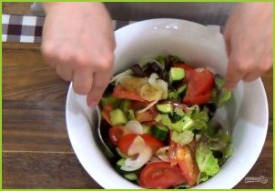 Легкий салат с универсальной заправкой - фото шаг 3