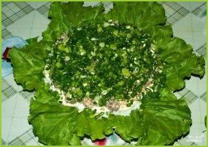 Рыбный салат из консервов с рисом - фото шаг 9