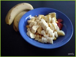 Салат из нектарина и банана - фото шаг 3