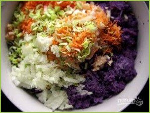 Овощной салат с красной капустой - фото шаг 3