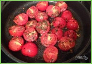 Паста с креветками, томатами и фетой - фото шаг 1