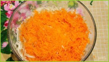 Салат из моркови по-деревенски - фото шаг 2