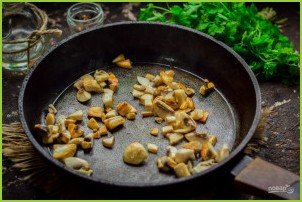 Салат с грибами, курицей и фасолью - фото шаг 4