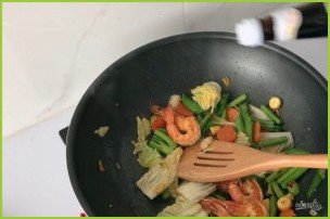 Горячий тайский салат - фото шаг 3