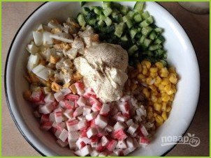 Крабовый салат с рисом - фото шаг 5