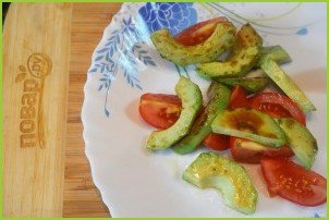 Салат из авокадо и красного лука - фото шаг 3