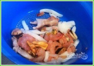Гречневая лапша с морепродуктами - фото шаг 2