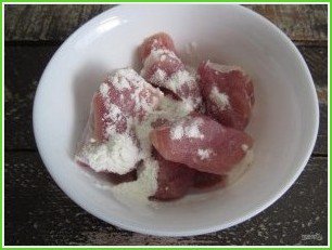 Мясо, тушеное в томатном соусе (Spеzzatino al pomodoro) - фото шаг 3