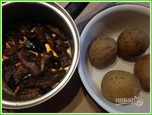 Картофельные тефтели с грибами - фото шаг 1
