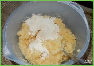 Картофельные зразы с квашеной капустой - фото шаг 4