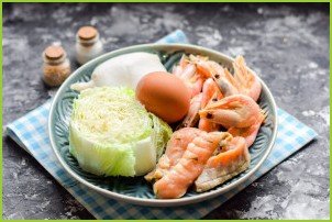 Салат из пекинской капусты с морепродуктами - фото шаг 1