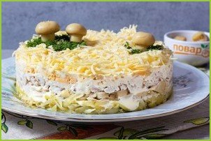 Салат с картофелем, грибами и курицей - фото шаг 7