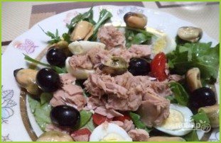 Свежий салат с тунцом - фото шаг 6
