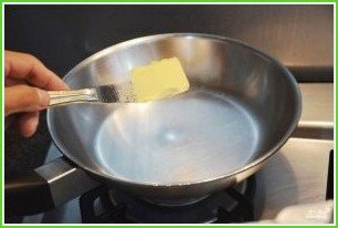 Яичница-болтунья с сыром - фото шаг 2