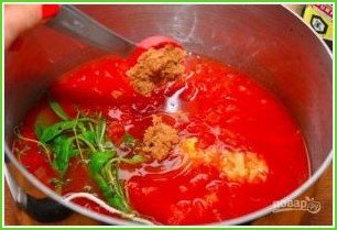 Куриные фрикадельки в ароматном томатном соусе - фото шаг 3