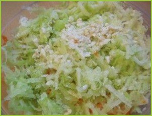 Простой салат из редьки - фото шаг 4
