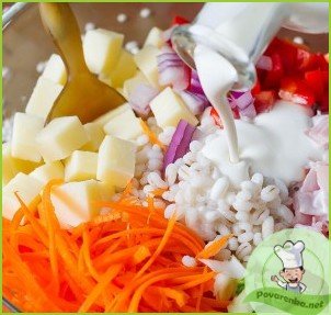 Рецепт салата с ветчиной и сыром - фото шаг 2