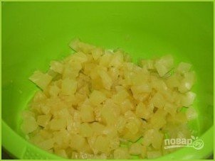 Салат из консервированных ананасов - фото шаг 1