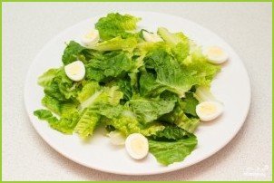 Салат из креветок с перепелиными яйцами - фото шаг 3