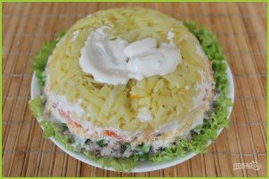 Салат с консервированной рыбой и картошкой - фото шаг 10