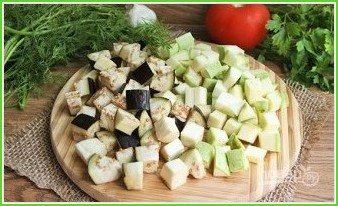 Рецепт овощного рагу с баклажанами и кабачками - фото шаг 1