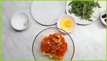 Вкусный салат из авокадо с яйцом пашот - фото шаг 2