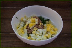 Диетический салат с консервированным тунцом - фото шаг 4