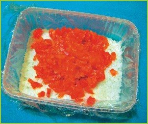 Красная рыба под шубой салат - фото шаг 1