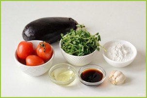 Салат с хрустящими баклажанами и помидорами - фото шаг 1