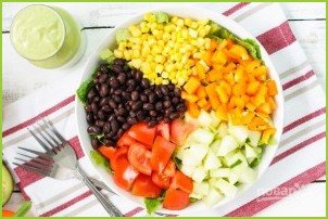 Быстрый салат с овощами и фасолью - фото шаг 3