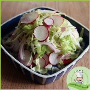 Капустный салат с редькой и шалфеем - фото шаг 7