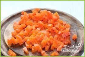Морковь с зелёным горошком - фото шаг 1