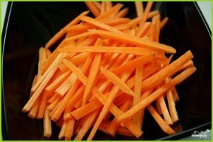 Морковка с сыром и чесноком - фото шаг 1