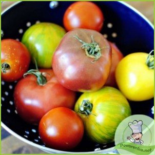 Особый салат из разноцветных помидоров - фото шаг 1
