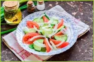 Овощной салат с растительным маслом - фото шаг 4