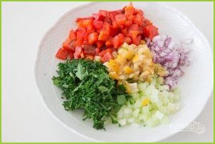 Овощной салат с нутом - фото шаг 2