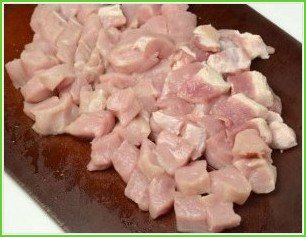 Гуляш из свинины на сковороде - фото шаг 1