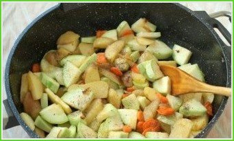 Овощное рагу с цветной капустой и картошкой - фото шаг 3