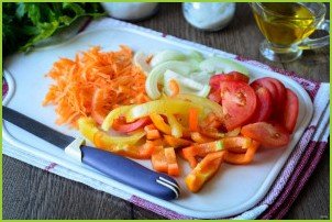 Салат с капустой и помидорами на зиму - фото шаг 3