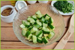 Весенний салат с авокадо и огурцом - фото шаг 3