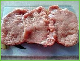 Мясо в кляре на сковороде - фото шаг 3