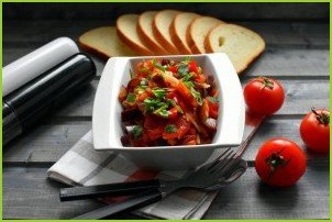 Салат из баклажанов с помидором и перцем - фото шаг 9