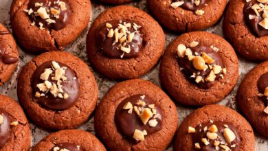 Шоколадное печенье с мятно-шоколадной начинкой