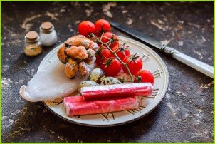 Салат из кальмаров с помидорами - фото шаг 1